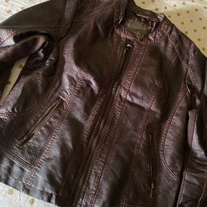🤎SUPER COMFY brown faux leather jacket🤎